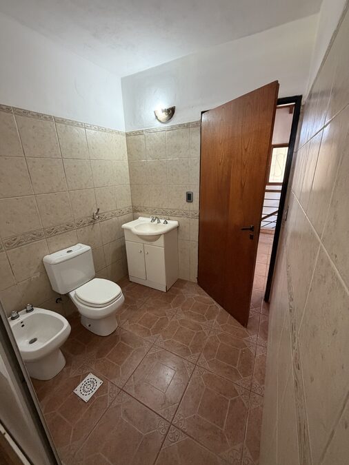 Dueño vende casa
