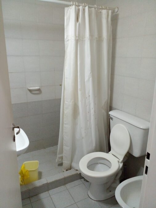 Alquilo dúplex amoblado en calle Ayacucho (detrás de la escuela Hogar)
