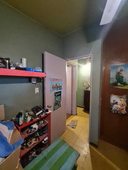 Casa par habitar y reciclar. Muy linda zona