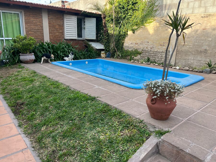 se vende casa zona Parque Gazzano