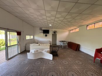 CASA QUINTA CON PISCINA Y AMPLIO TERRENO - SAUCE MONTRULL- BARRIO EL MOLINO