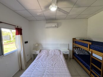 CASA QUINTA CON PISCINA Y AMPLIO TERRENO - SAUCE MONTRULL- BARRIO EL MOLINO