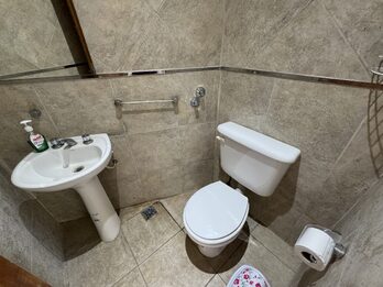 CASA QUINTA CON PISCINA Y AMPLIO TERRENO - SAUCE MONTRULL- BARRIO EL MOLINO