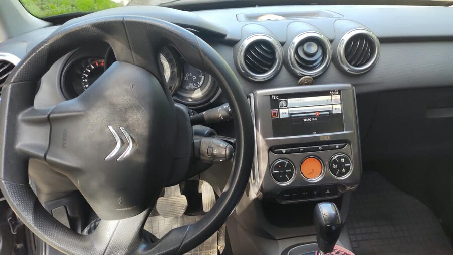 VENDO CITROEN C3 VTI FEEL 2018 CAJA AUTOMÁTICA 158.000 KM. UNICA DUEÑA. EXCELENTE ESTADO.