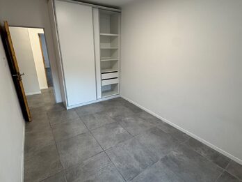 VENDO CASA NUEVA DE 3 DORMITORIOS ZONA SEMINARIO