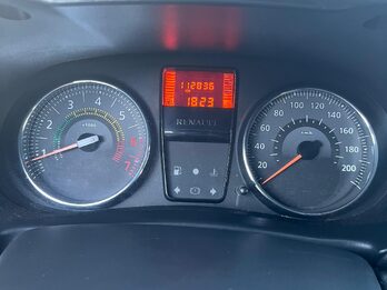 🚗 Renault Clio Mío 1.2 Confort 5p (2014) – Único Dueño