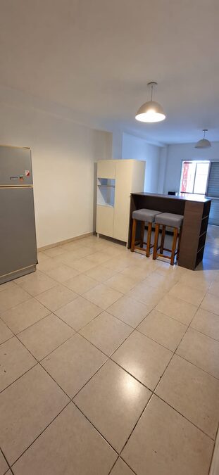 MONOAMBIENTE AMOBLADO EN VENTA CALLE MEXICO AL 500