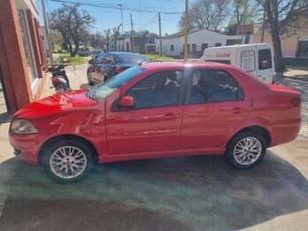 Siena El 1.6 nafta/Gnc  2017 114.000km. Vendo o permuto mayor-menor