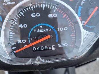 Honda Wave 110cc 2025 4.000km. Vendo o permuto mayor-menor