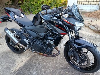Vendo Kawasaki Z400
