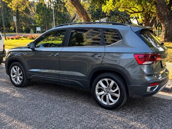 VOLKSWAGEN TAOS 250 TSI COMFORTLINE AT L/24 - AÑO 2.025