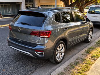 VOLKSWAGEN TAOS 250 TSI COMFORTLINE AT L/24 - AÑO 2.025
