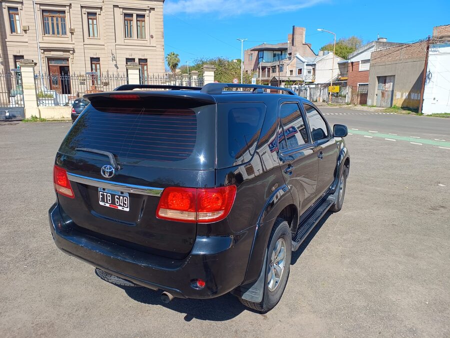 Toyota SW4 2006
