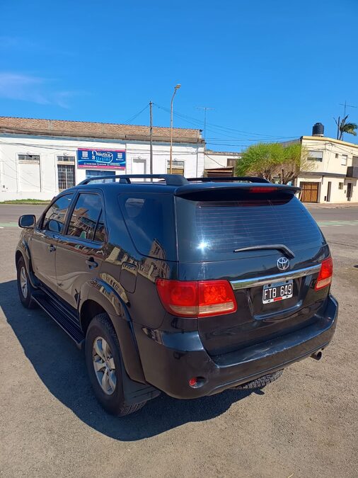 Toyota SW4 2006