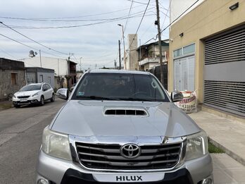 Vendo Permuto Hilux