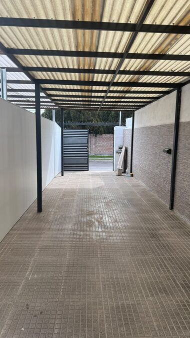 CASA EN ALQUILER 2 DORMITORIOS - PARANA