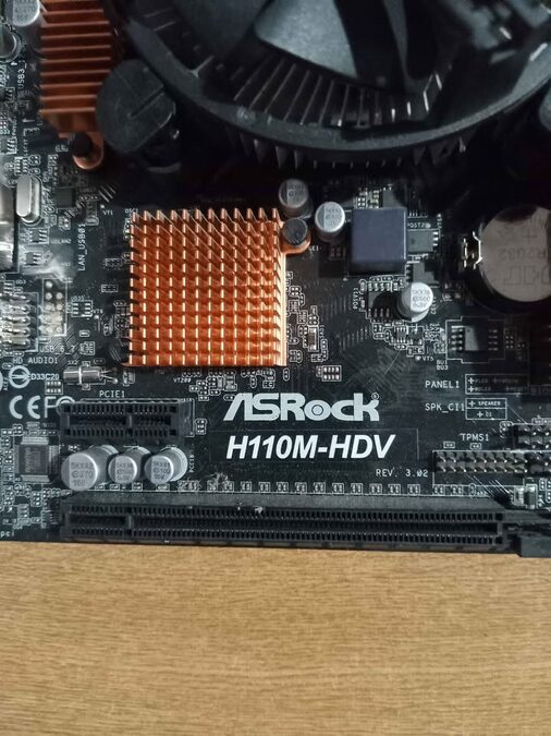 Combo DDR4 Intel i3 7100 - Mother Asrock H110M-HDV (SIN RAM)