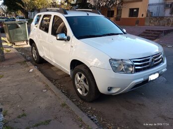 Duster Luxe 4X2  2.0 mod 2013
