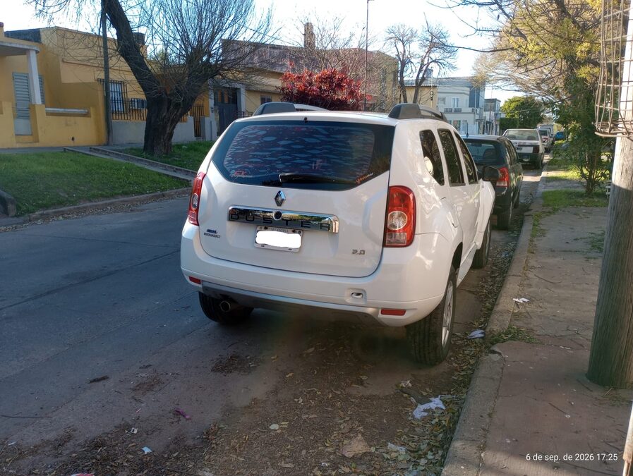 Duster Luxe 4X2  2.0 mod 2013