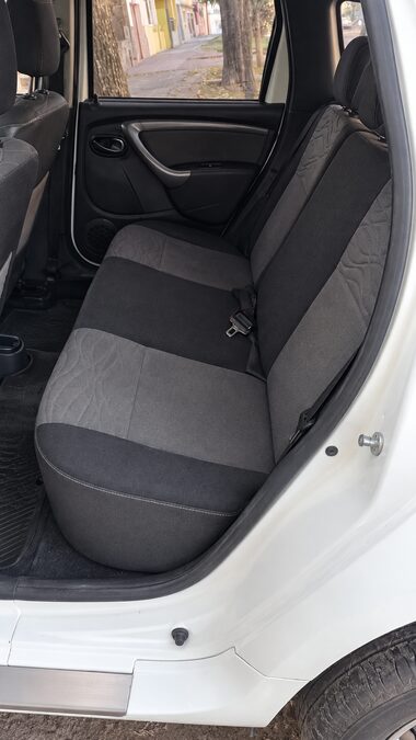 Duster Luxe 4X2  2.0 mod 2013