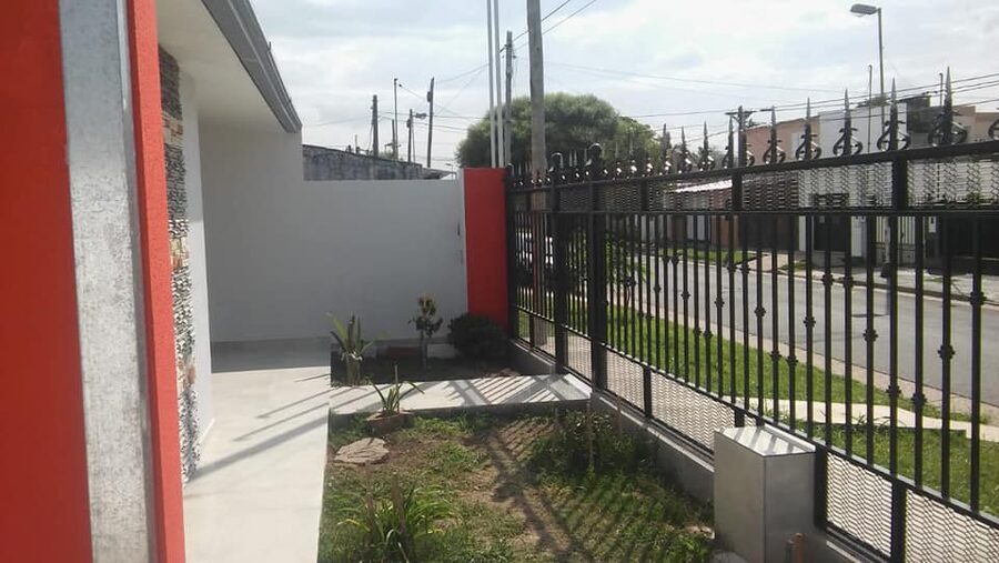 Casa 3 dormitorios brig lopez 1723