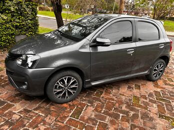 Toyota Etios XLS 1.5 2021 – 23.800 km – Excelente estado