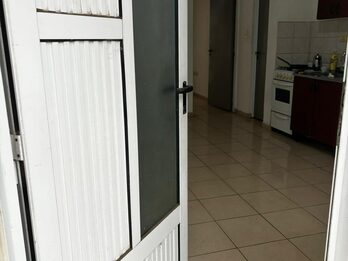 PARTICULAR ALQUILA, departamento de 1 Dormitorio, Planta Baja