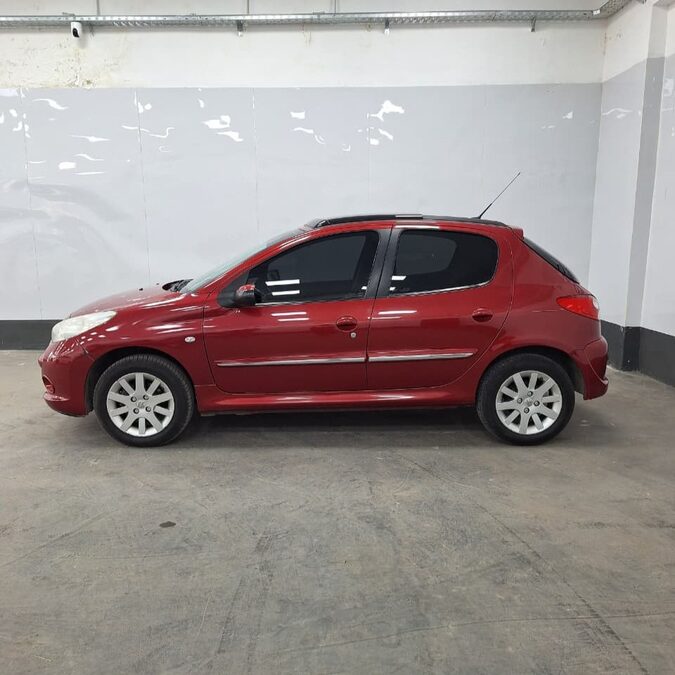 PEUGEOT 207 FELINE – 2012 – 174000 KM