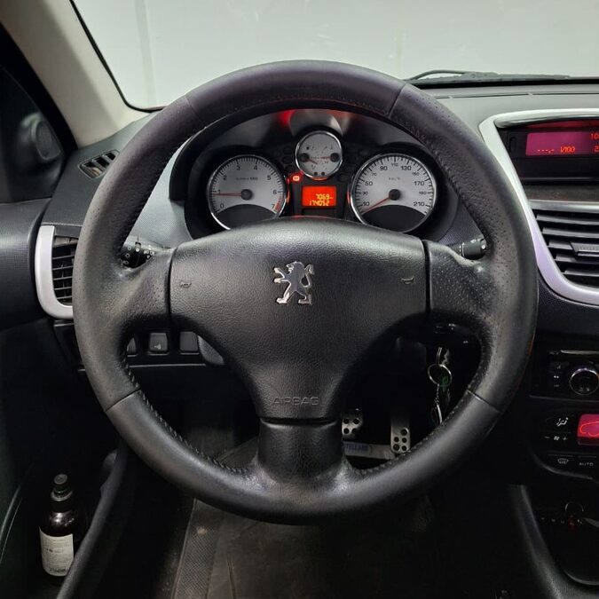 PEUGEOT 207 FELINE – 2012 – 174000 KM