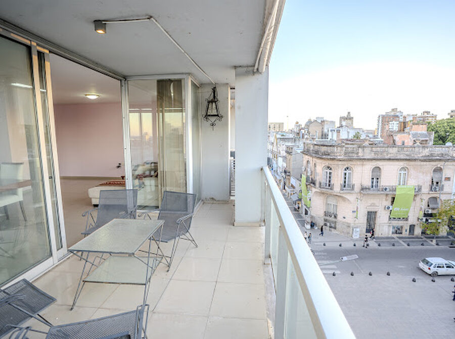 VENTA DE Departamento en la Peatonal — San Martín y La Paz