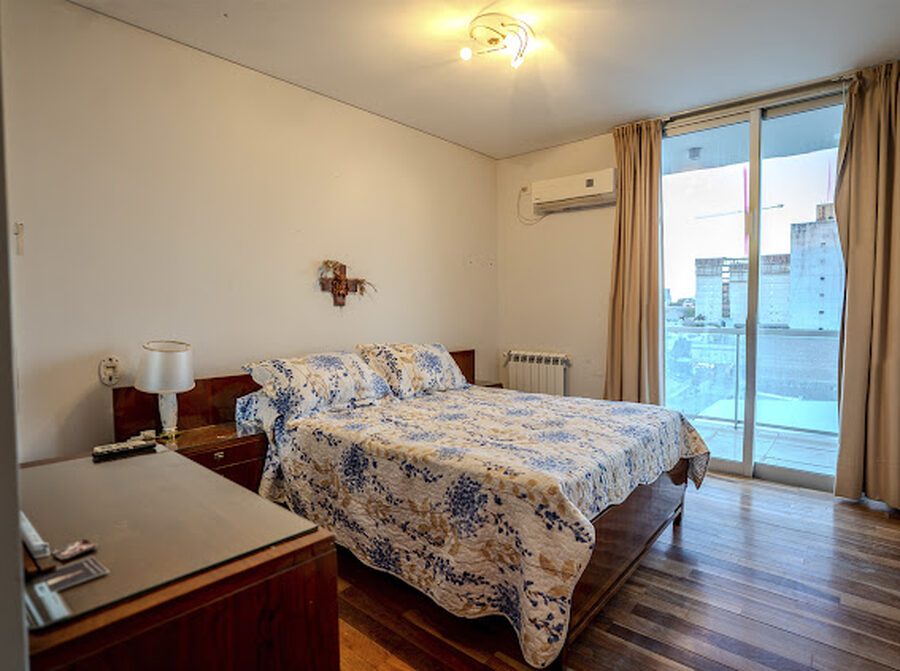 VENTA DE Departamento en la Peatonal — San Martín y La Paz