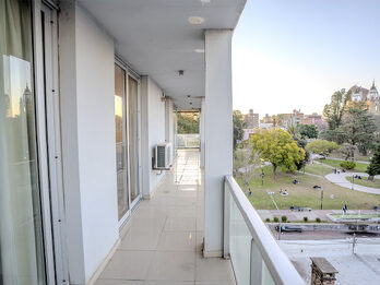 VENTA DE Departamento en la Peatonal — San Martín y La Paz