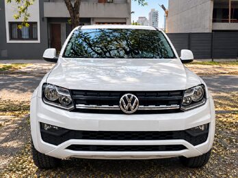 VOLKSWAGEN AMAROK 2.0TD CONFORT 4X2 AT 180HP - AÑO 2.021
