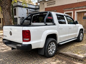 VOLKSWAGEN AMAROK 2.0TD CONFORT 4X2 AT 180HP - AÑO 2.021