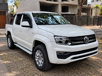 VOLKSWAGEN AMAROK 2.0TD CONFORT 4X2 AT 180HP - AÑO 2.021