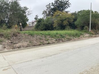 VENDO TERRENO ZONA GOLF
