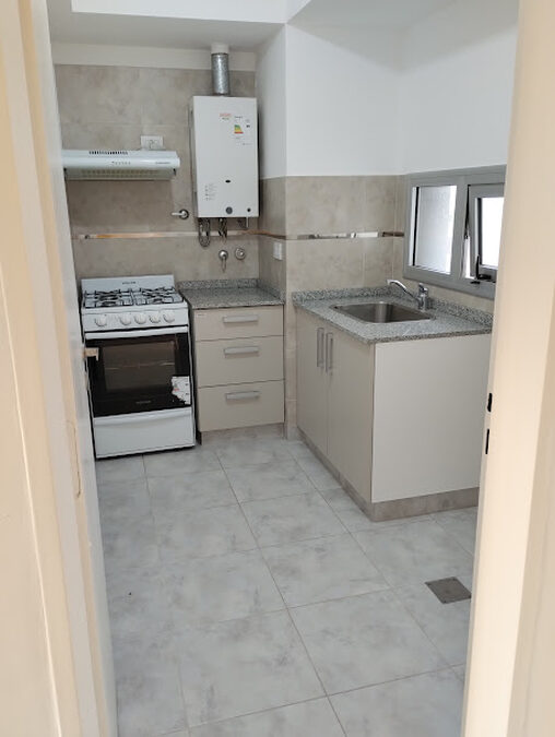 ALQUILO DPTO 1 DORMITORIO $700.000 + expensas + servicios