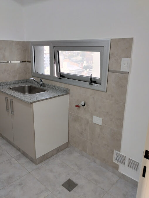 ALQUILO DPTO 1 DORMITORIO $700.000 + expensas + servicios