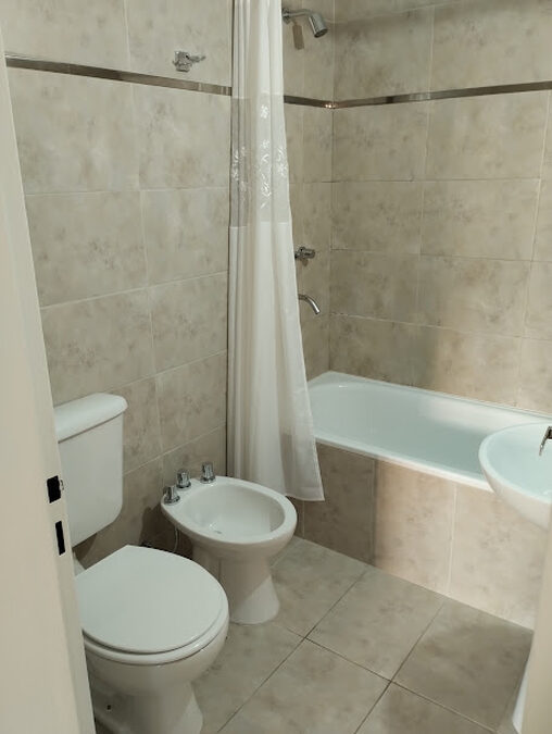 ALQUILO DPTO 1 DORMITORIO $700.000 + expensas + servicios