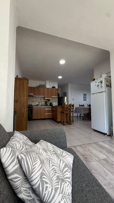 Zona Brown y Crespo – Casa en Venta