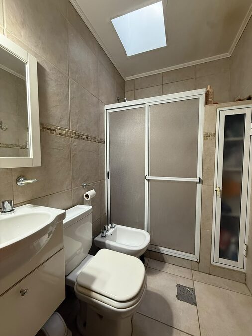 Zona Brown y Crespo – Casa en Venta