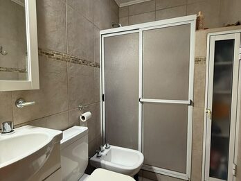 Zona Brown y Crespo – Casa en Venta