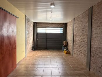 Zona Brown y Crespo – Casa en Venta