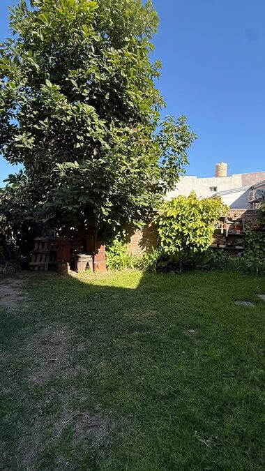 Zona Brown y Crespo – Casa en Venta