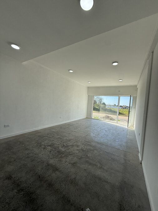 ALQUILER LOCAL COMERCIAL EN SAN BENITO A ESTRENAR