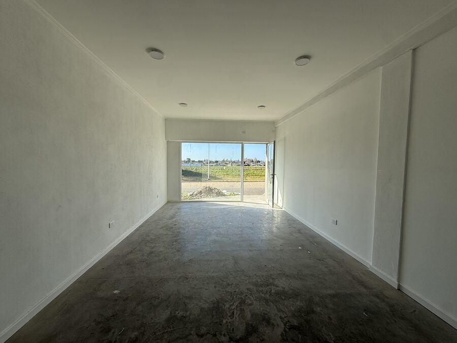 ALQUILER LOCAL COMERCIAL EN SAN BENITO A ESTRENAR