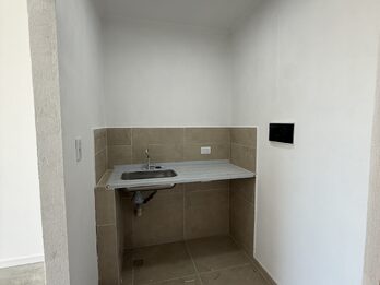 ALQUILER LOCAL COMERCIAL EN SAN BENITO A ESTRENAR