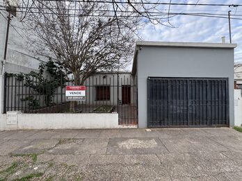 Casa 3 dormitorios con patio y cochera APTA CRÉDITO HIPOTCARIO