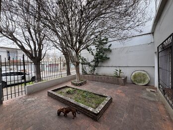 Casa 3 dormitorios con patio y cochera APTA CRÉDITO HIPOTCARIO