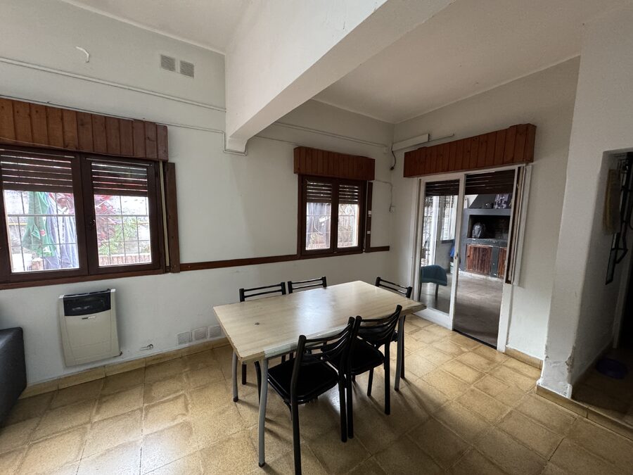 Casa 3 dormitorios con patio y cochera APTA CRÉDITO HIPOTCARIO